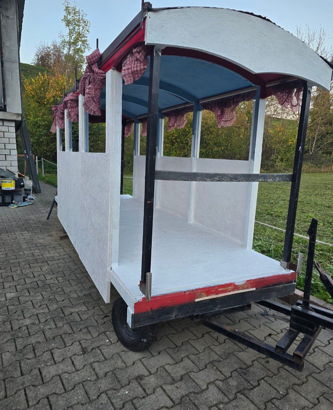 Rimorchi: Fasnachts wagen – Usato da Jona venduto da Saemj 1