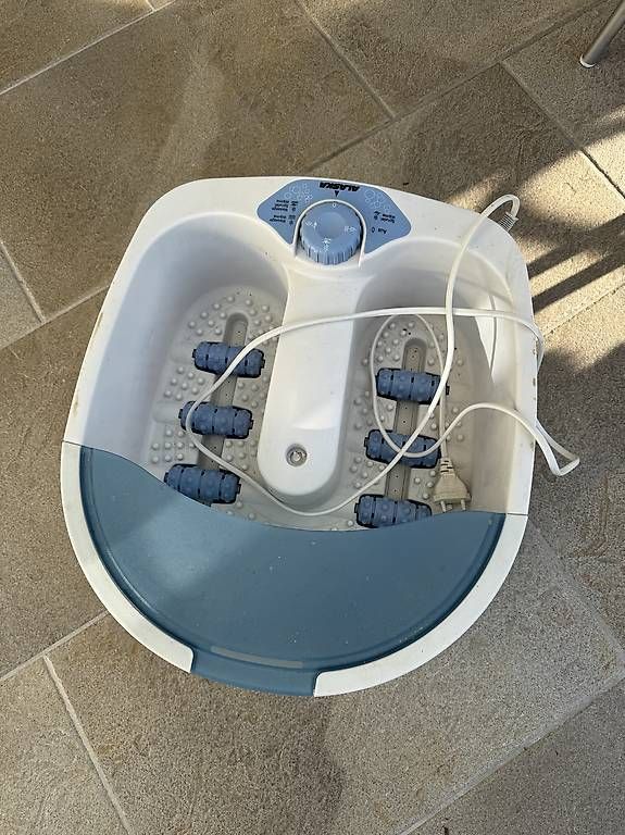 Massagegeräte: Fussmassage und Fusssprudel Gerät – Gebraucht aus Seuzach von Wolf936