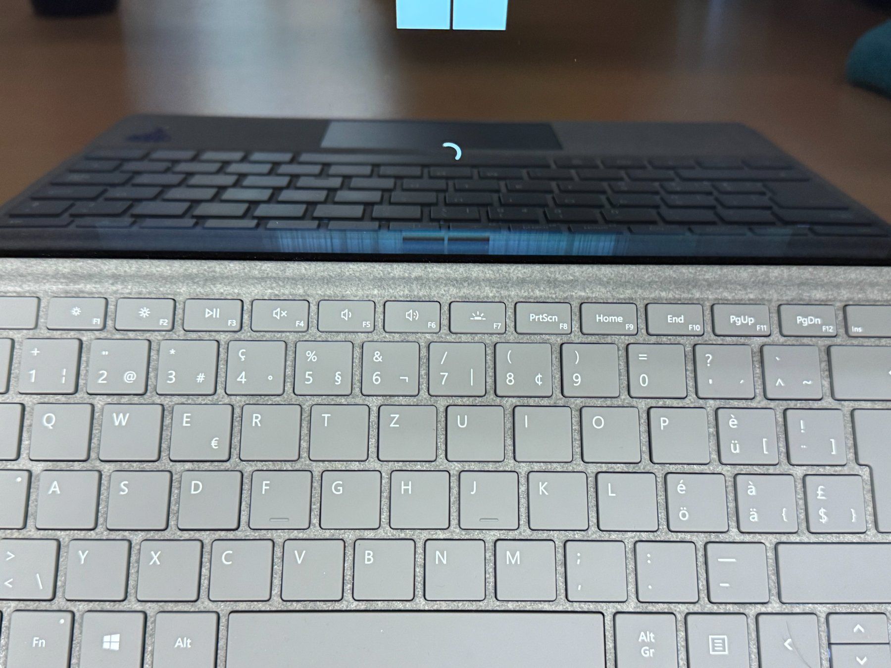 Microsoft Notebook: Microsoft Surface Pro Laptop i5-7300 256GB mit Windows 11 – Usato da Ebmatingen venduto da Revivetrade 1