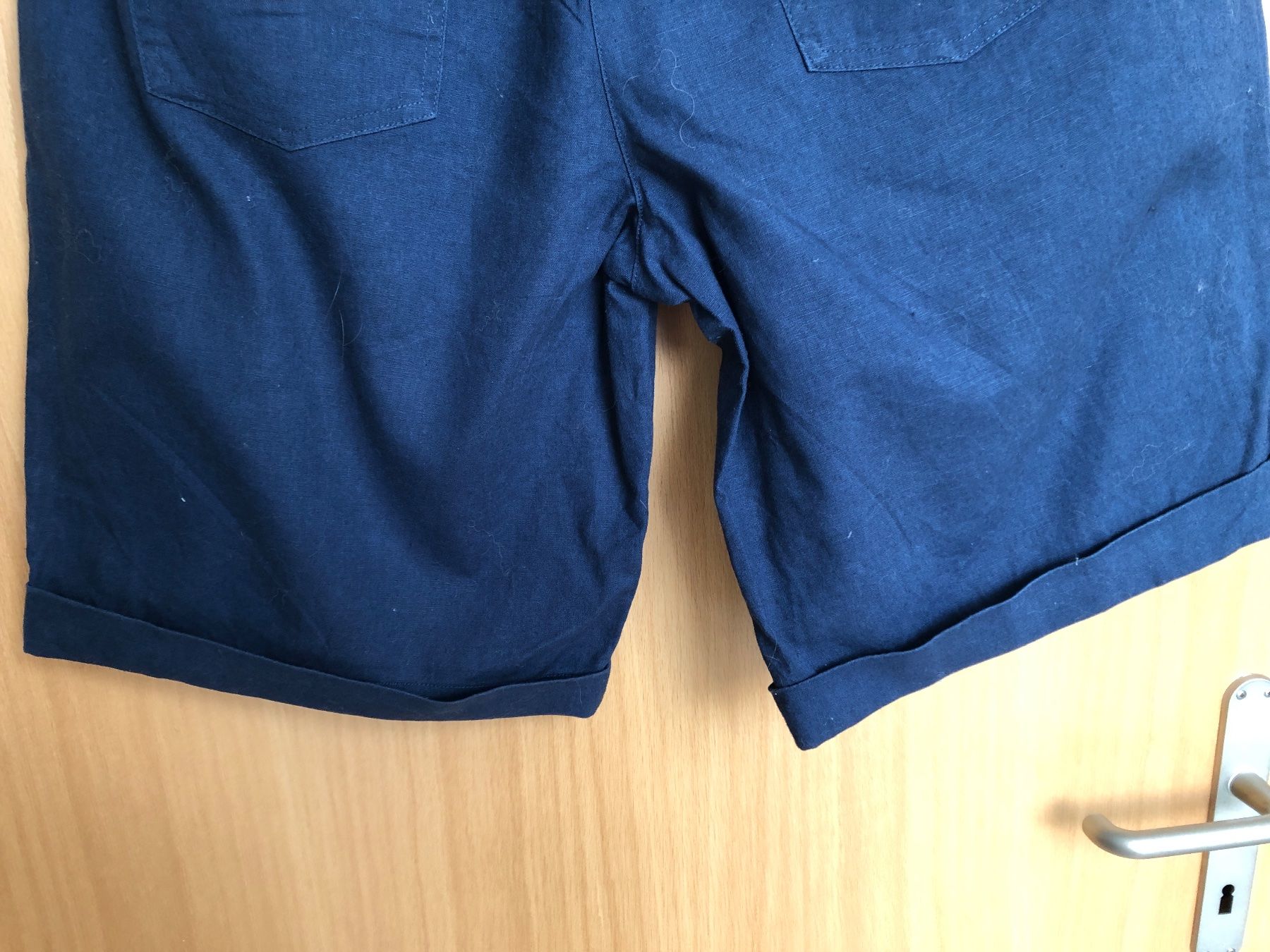 Pantaloni: Kurze Sommer-Freizeithose dunkelblau, Gr. 48 – Usato da Arlesheim venduto da leyRum4.5 4
