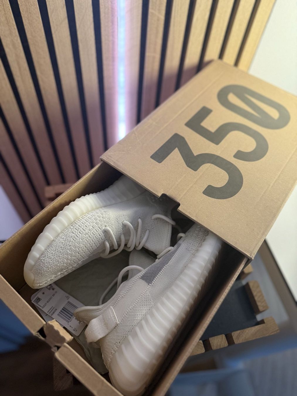 Adidas Scarpe da uomo: ✨Yeezy boost 350 v2 bone✨ – Nuovo e nell'imballaggio originale da Tobel venduto da Carbon-Store 2