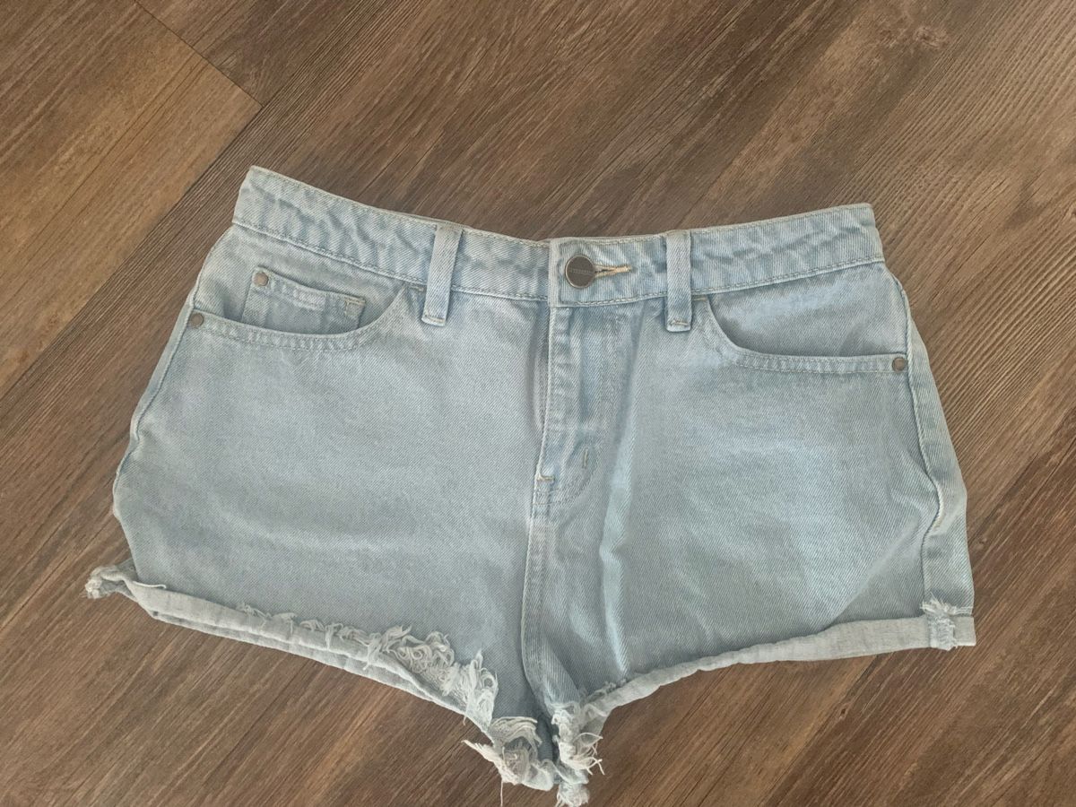 Jeans: Shorts – D'occasion à Emmen par Bgucci_girl 1