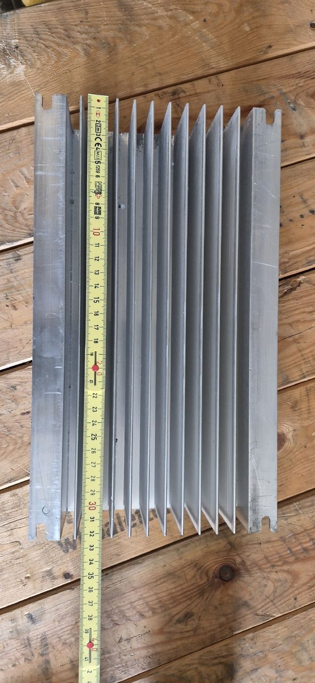 Componenti elettronici: Aluminium Kühlkörper,  4.2Kilogramm – Usato da Buttisholz venduto da REX001 1