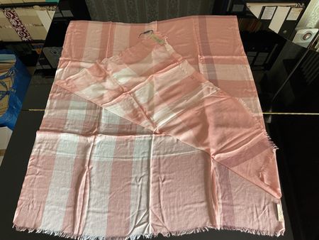 Sciarpa Burberry rosa a quadri - cashmere e modal 🌸