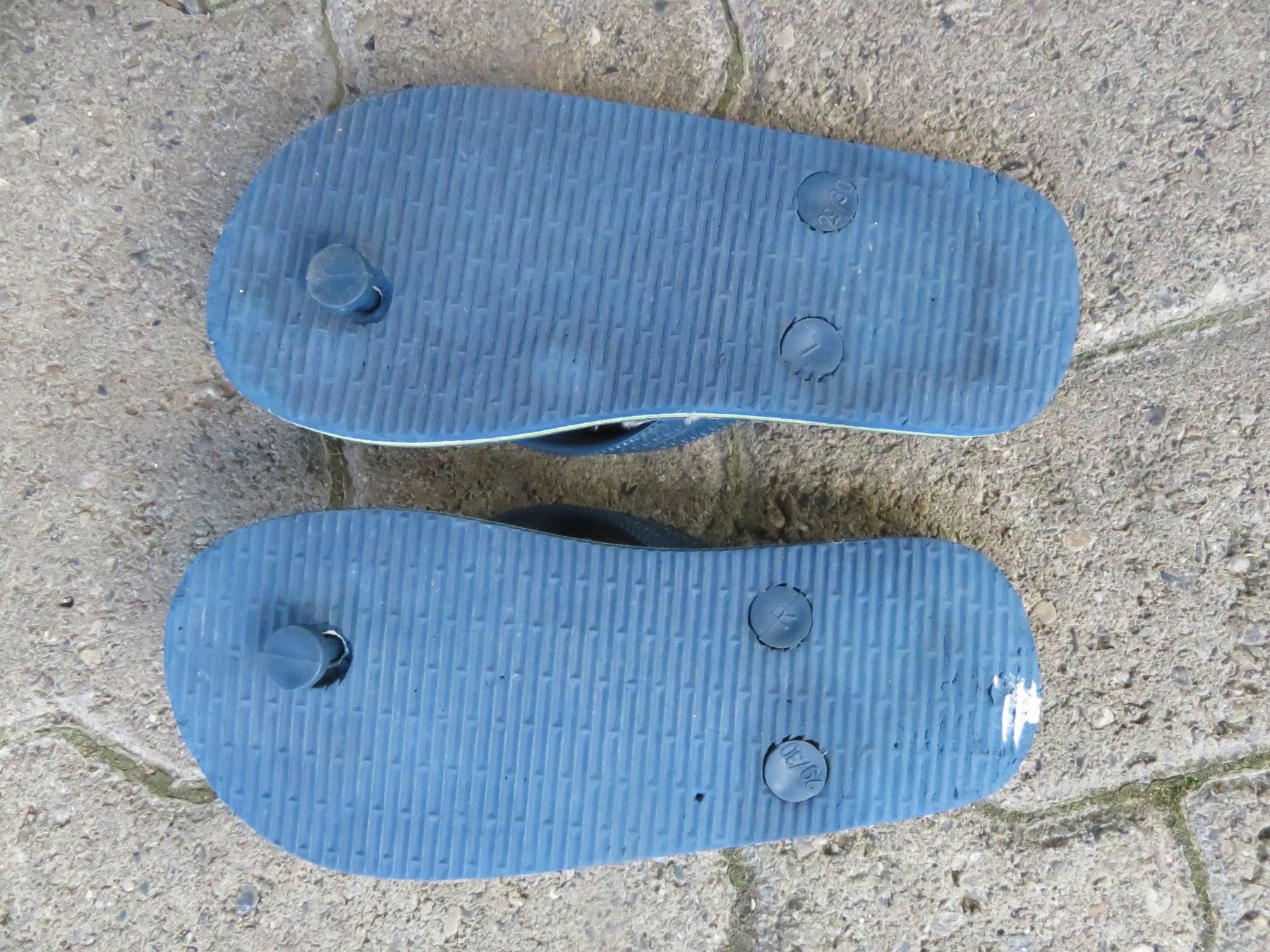 Flipperkästen: Flip Flops Grösse 29/30 – Gebraucht aus Fontaines NE von neuch123 2