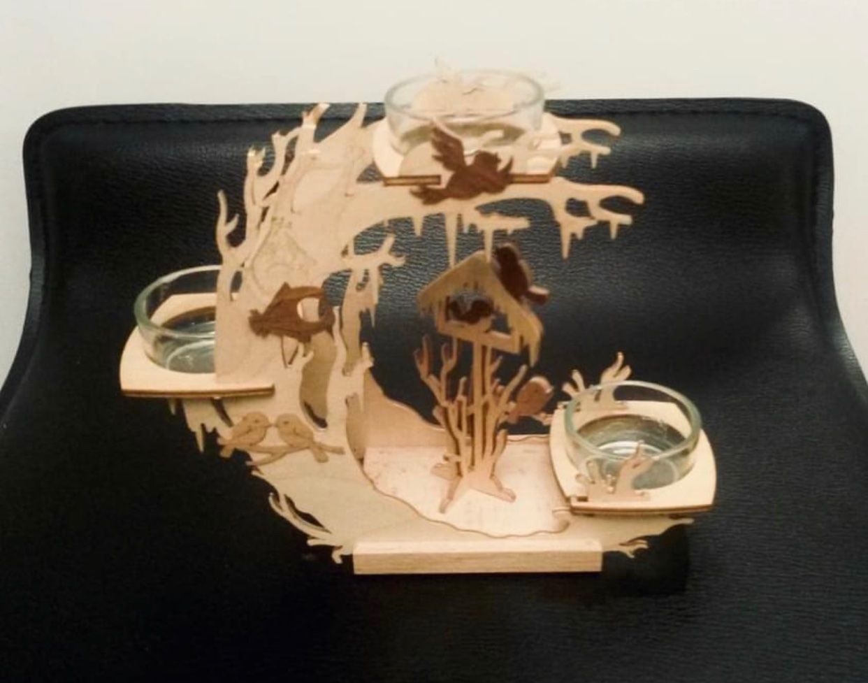 Portacandele: Wunderschöner Teelichthalter aus Holz – Usato da Basel venduto da shirley_gold