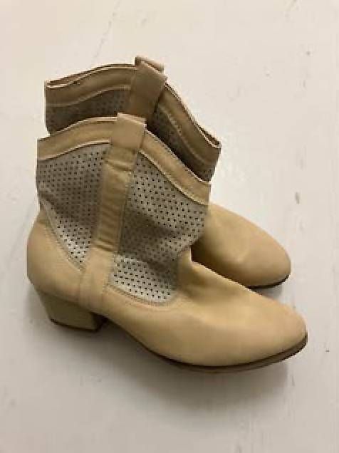 Damenschuhe: Stiefeletten – Gebraucht aus Rümlang von Speedy-Cat