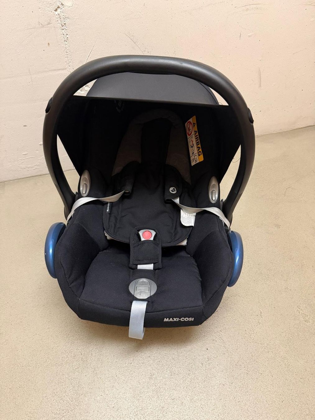Maxi-Cosi Seggiolini per auto: Maxicosi + Isofix – Usato da Diessenhofen venduto da Carolinna