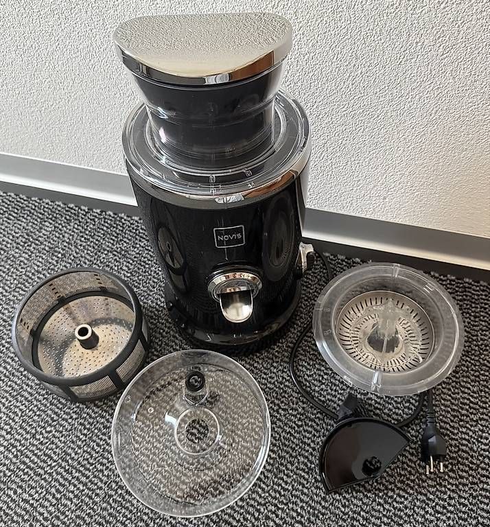 Elettrodomestici da cucina: Novis VitaJuicer schwarz  – Usato da Biezwil venduto da rip0505 1