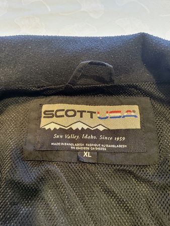 Windbreaker Jacke Scott USA schwarz Grösse XL gebraucht