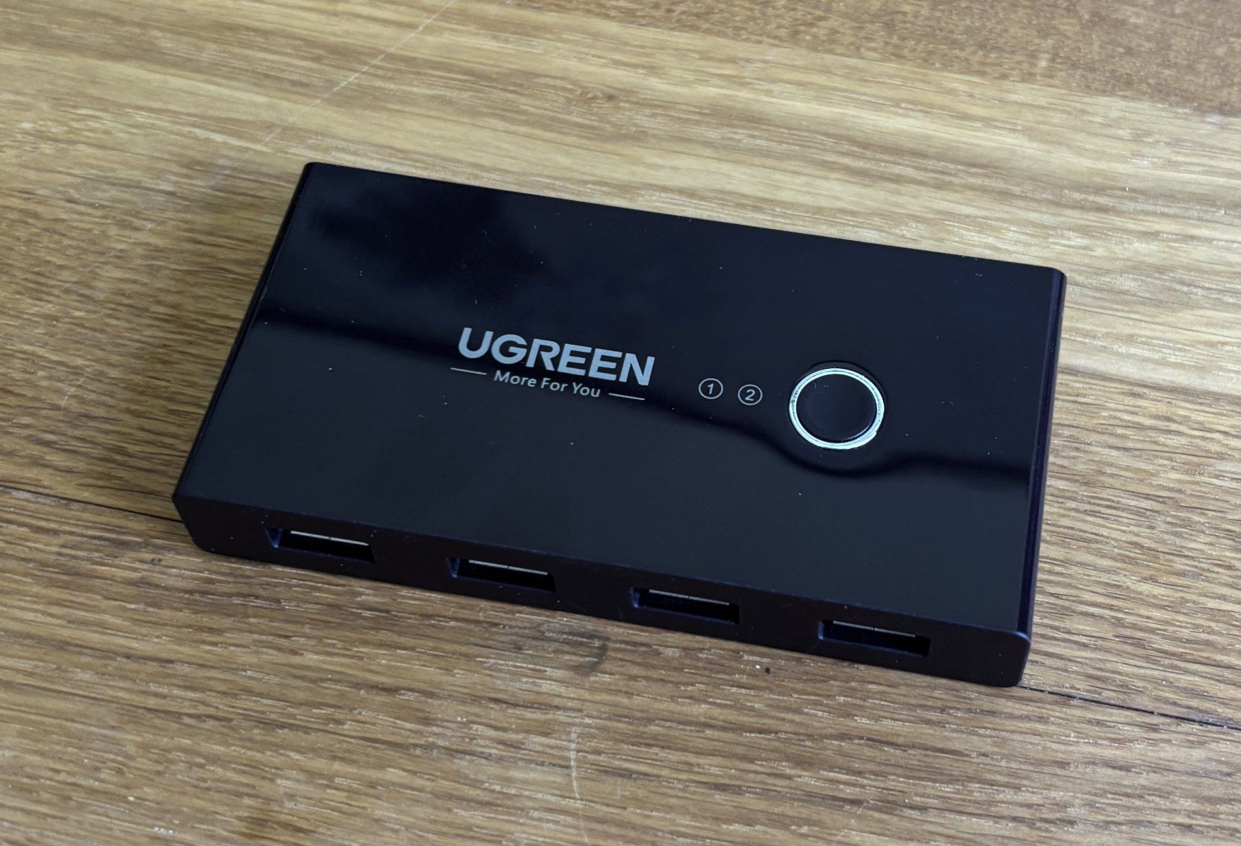 Ugreen Hubs & Switches: Ugreen 2 in 4 Out Sharing Switch Box – Gebraucht aus Fahrweid von diamondsonmars 1