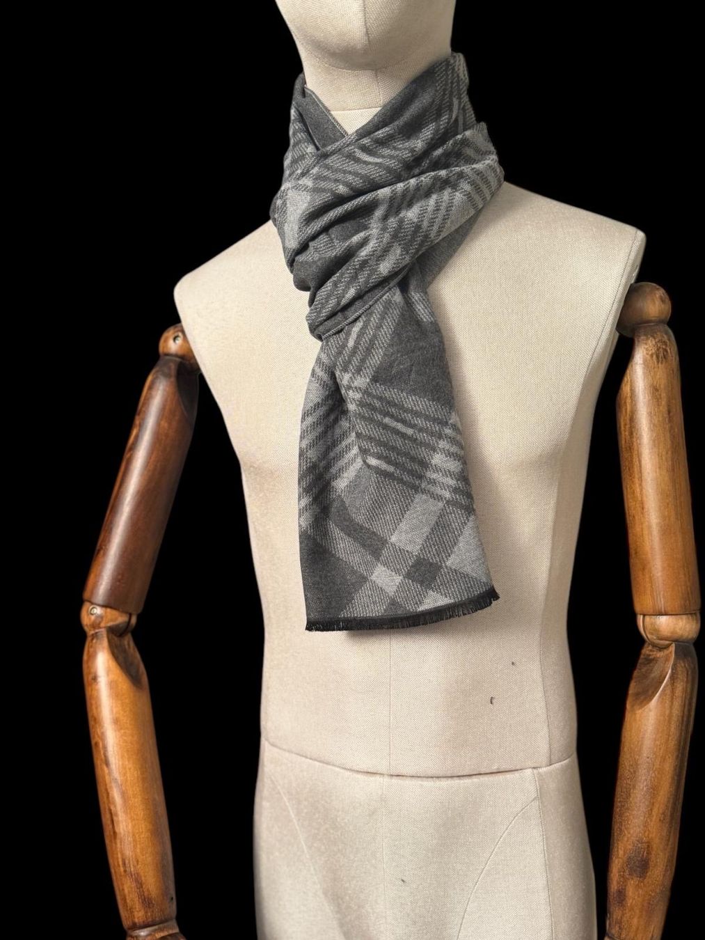 Foulards & écharpes: Schal Grau Streifen – D'occasion à Wolfhalden par frischi1973 2