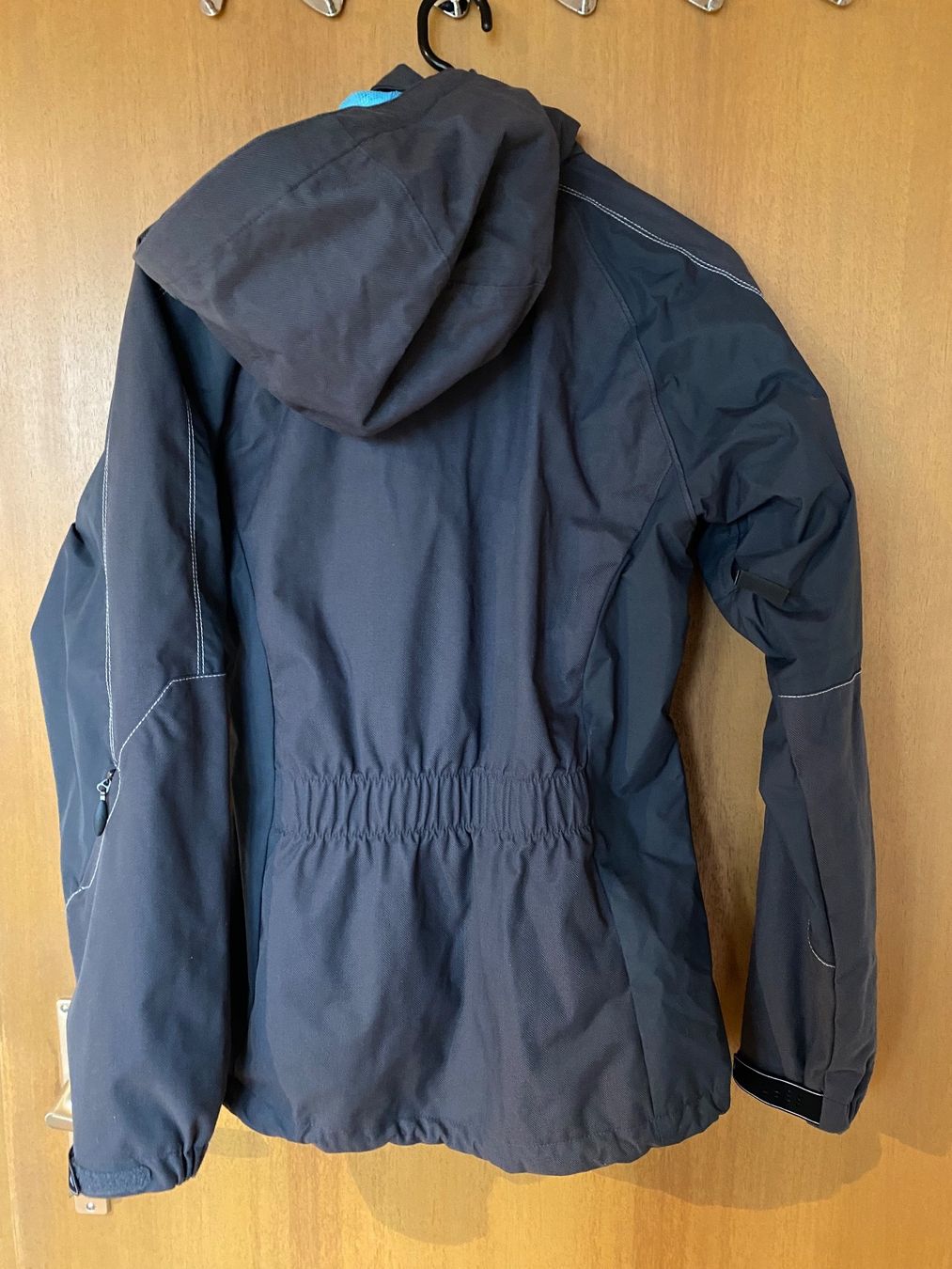 Adidas Giacche: Adidas Jacke / D 36 – Usato da Kleinandelfingen venduto da lau_10 1