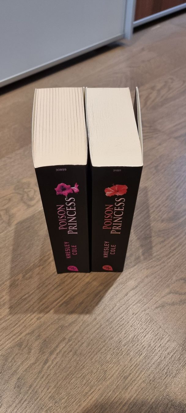 Bücher: Poison Princess 2 - 3 von Kresley Cole – Gebraucht aus Hinterforst von impatiently 2