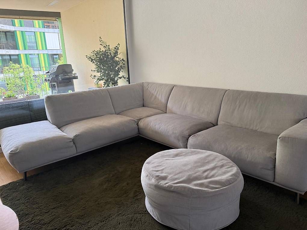 Livique Sofas: Grosszügiges Ecksofa "Oliver" inkl. Hocker  Hellgrau – Gebraucht aus Lenzburg von solidokan 2