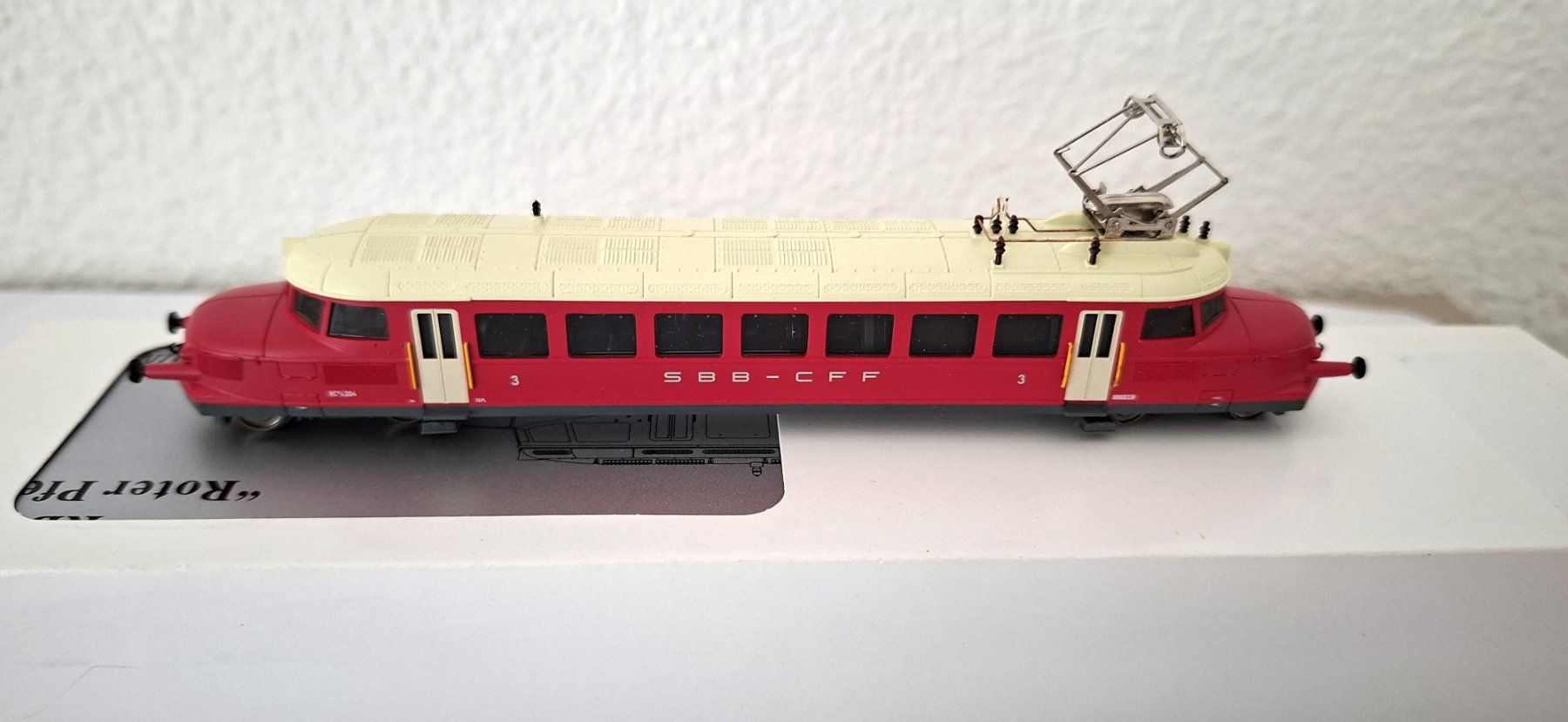 Hobbytrain Modellini di ferrovie: Hobbytrain roter Pfeil SBB H2643 – Nuovo e nell'imballaggio originale da Biberist venduto da Ntrains 7