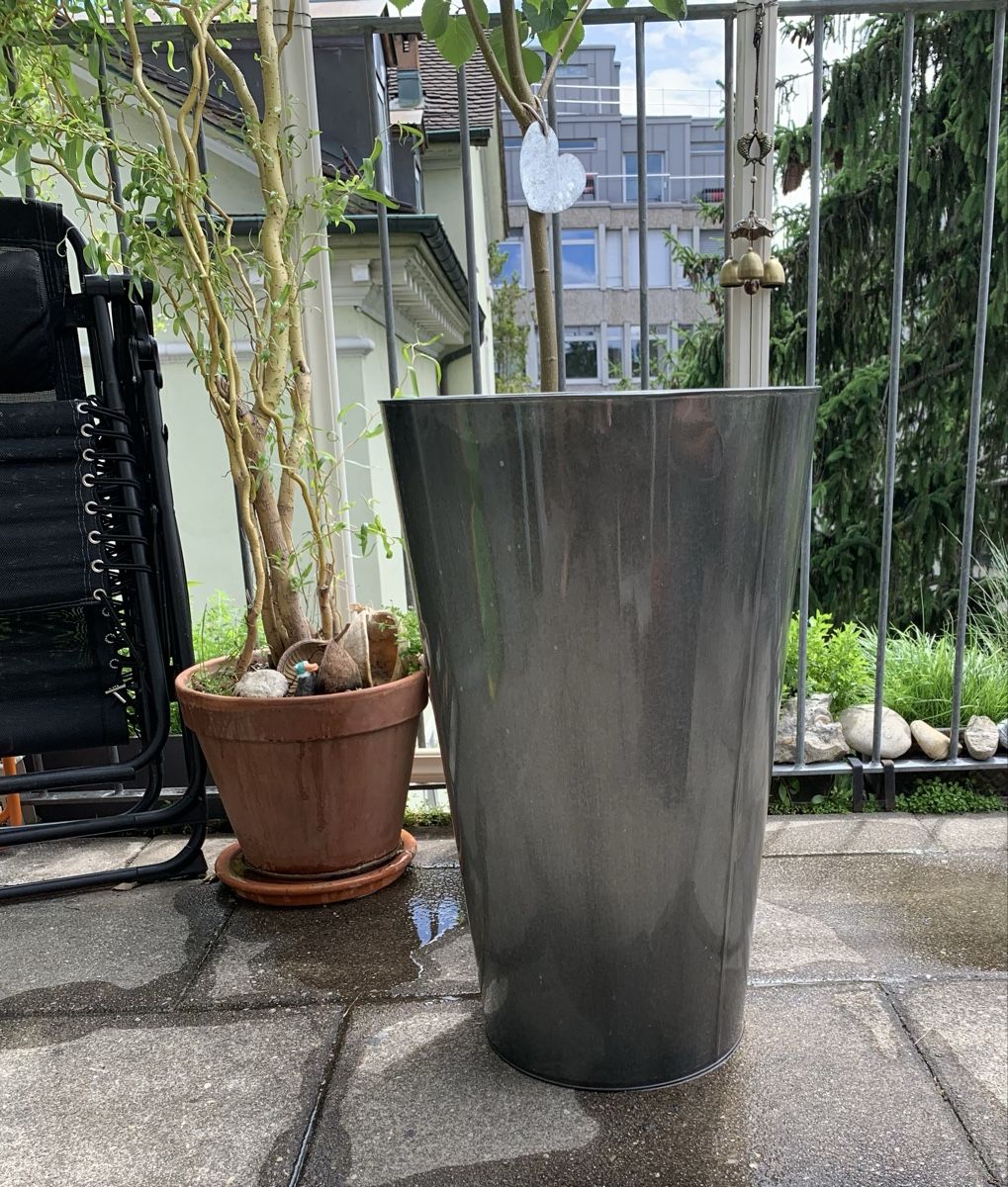 Vasi per fiori: Pflanzentopf aus Aluminium – Usato da Zürich venduto da benebiene