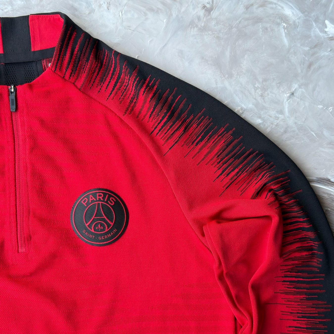 Jordan Canottiere & Pantaloni: Haut Paris Saint-Germain, Maillot, Puma – Usato da Thônex venduto da Suisse.Shopping 5