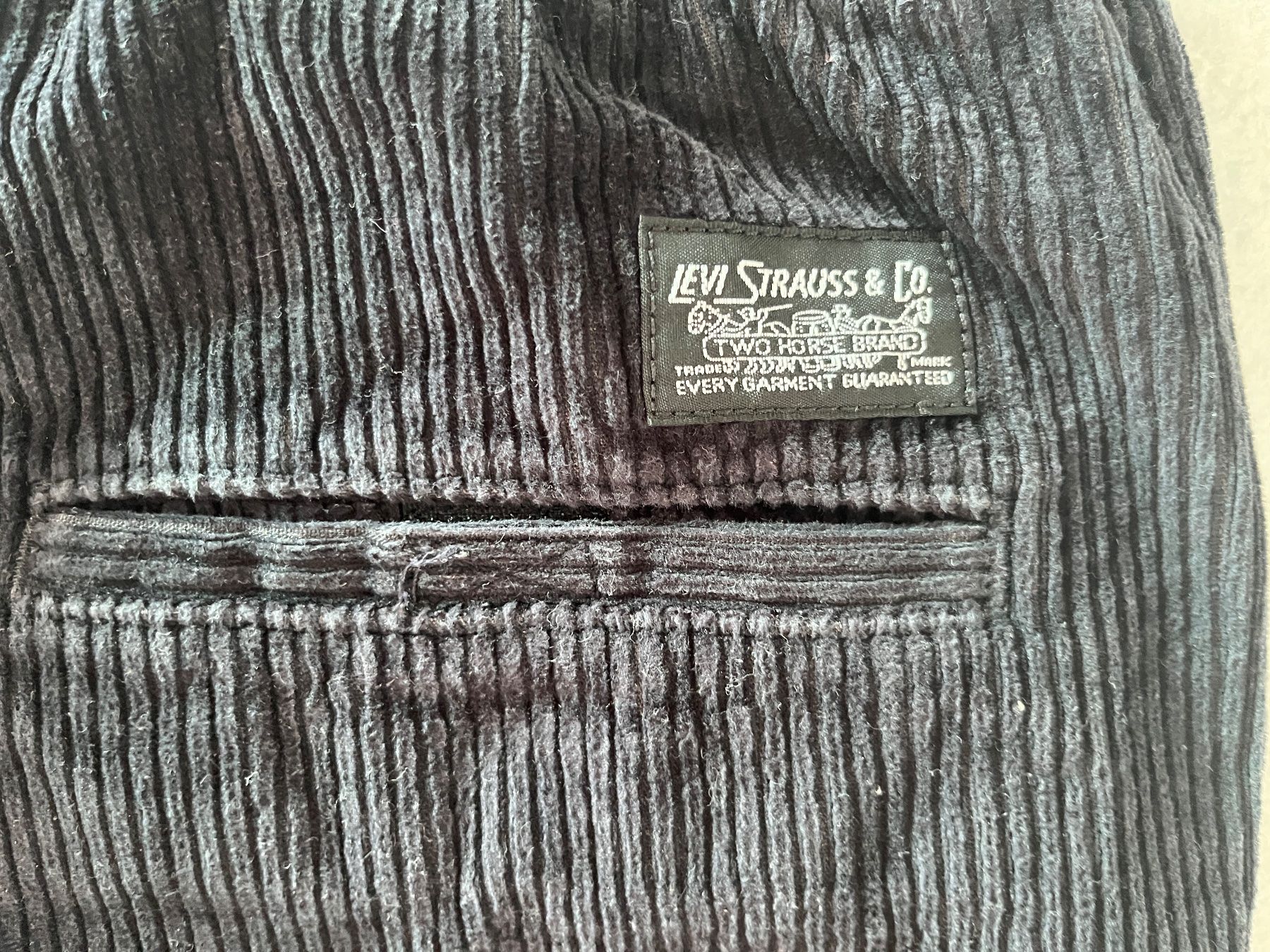 Levi's Pantaloni: Levi’s Skateboarding Cord – Nuovo (secondo la descrizione) da Thun venduto da spring23 1