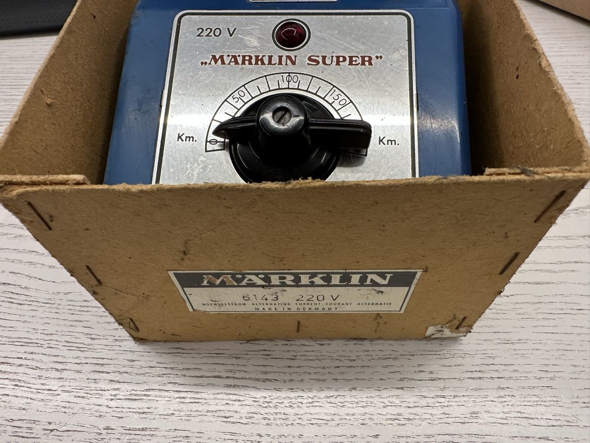 Märklin Modellini di ferrovie: Märklin 6143 Transformator Super – Usato da Lupsingen venduto da New-Haven 2