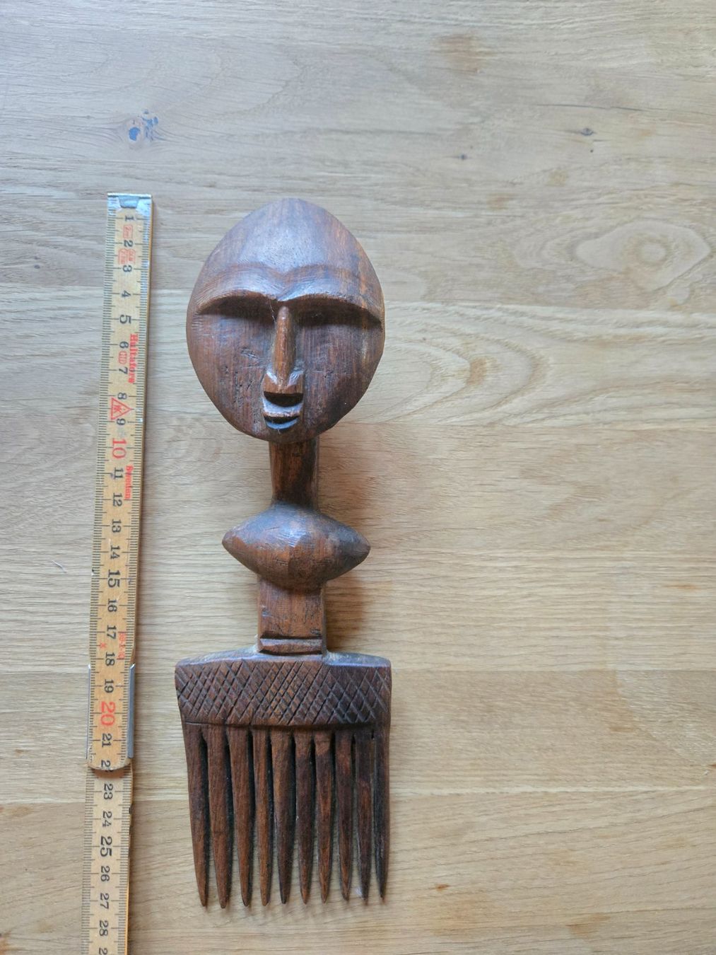 Sonstige Haarpflege: Afrikanischer Holzkamm – Gebraucht aus Kriechenwil von rehal83