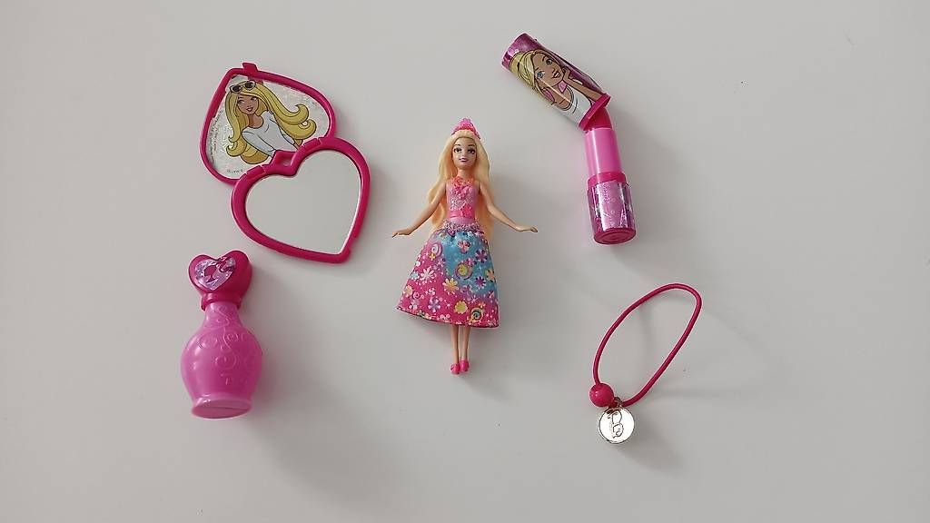 Puppen: Petite Barbie avec accessoires – Gebraucht aus Thônex von dcas-1226 1