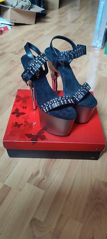 Scarpe da donna: Pleaser UK 6 – Usato da Winterthur venduto da Blacky1342 3