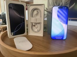 iPhone 16 Pro 256 GB Black Titanium - Top Zustand