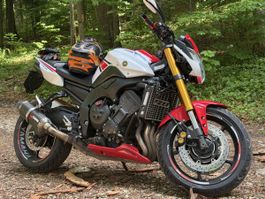 Yamaha FZ8  50th Anniversary Limited Edition – 35Kw