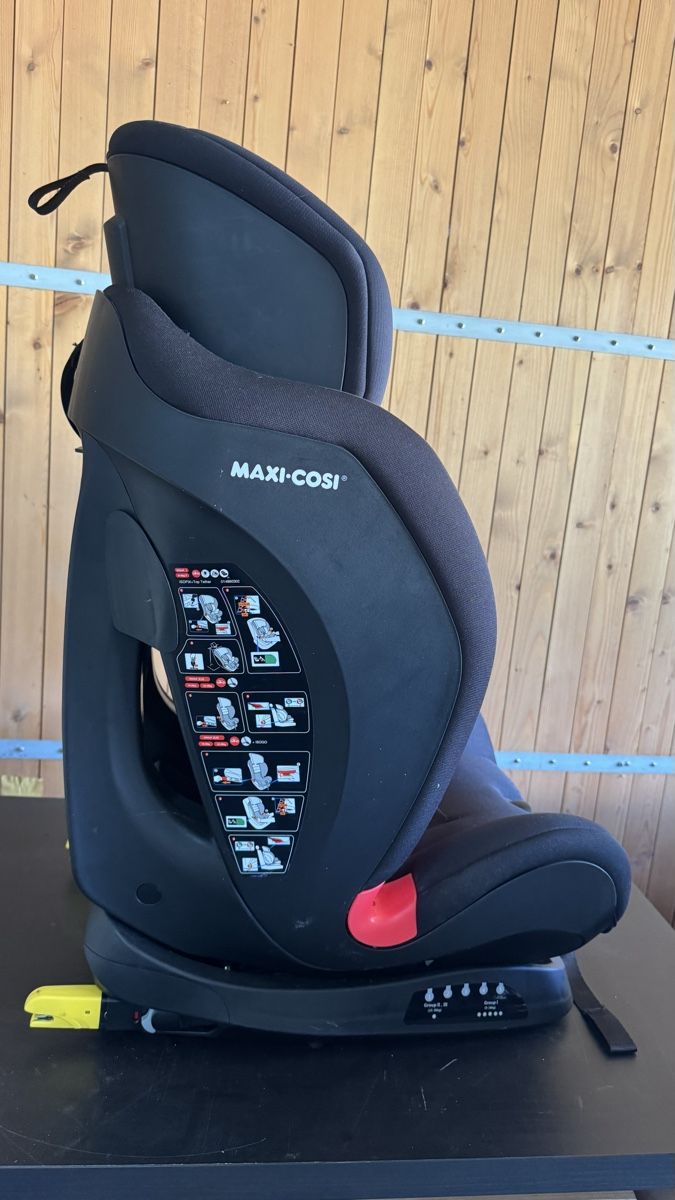 Maxi-Cosi Seggiolini per auto: Maxi Cosi RodiFix 2/3 – Usato da Langnau am Albis venduto da Gero3052008