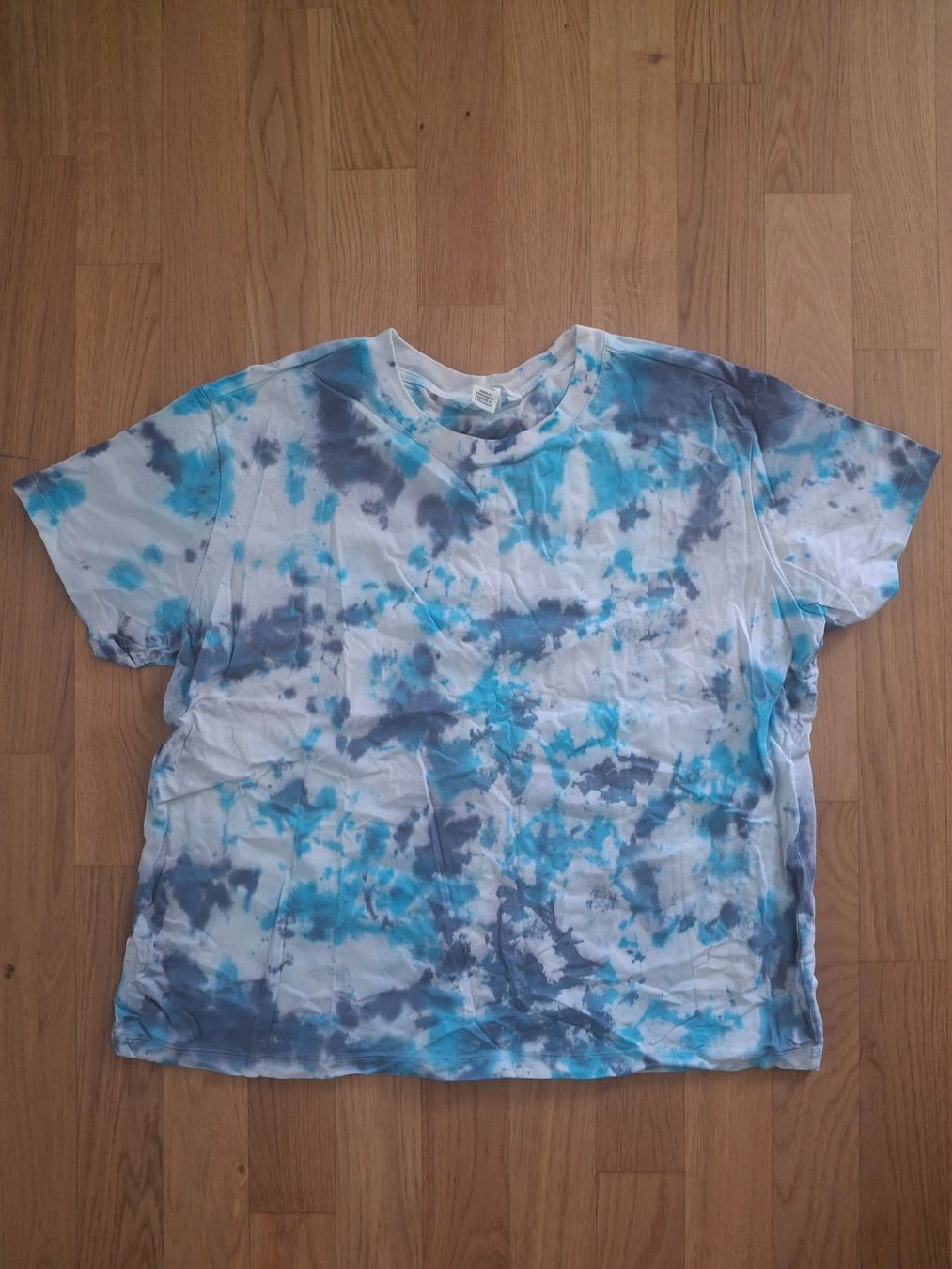 H&M T-shirt: Batik T-Shirt – Nuovo (secondo la descrizione) da Luzern venduto da gab_726g