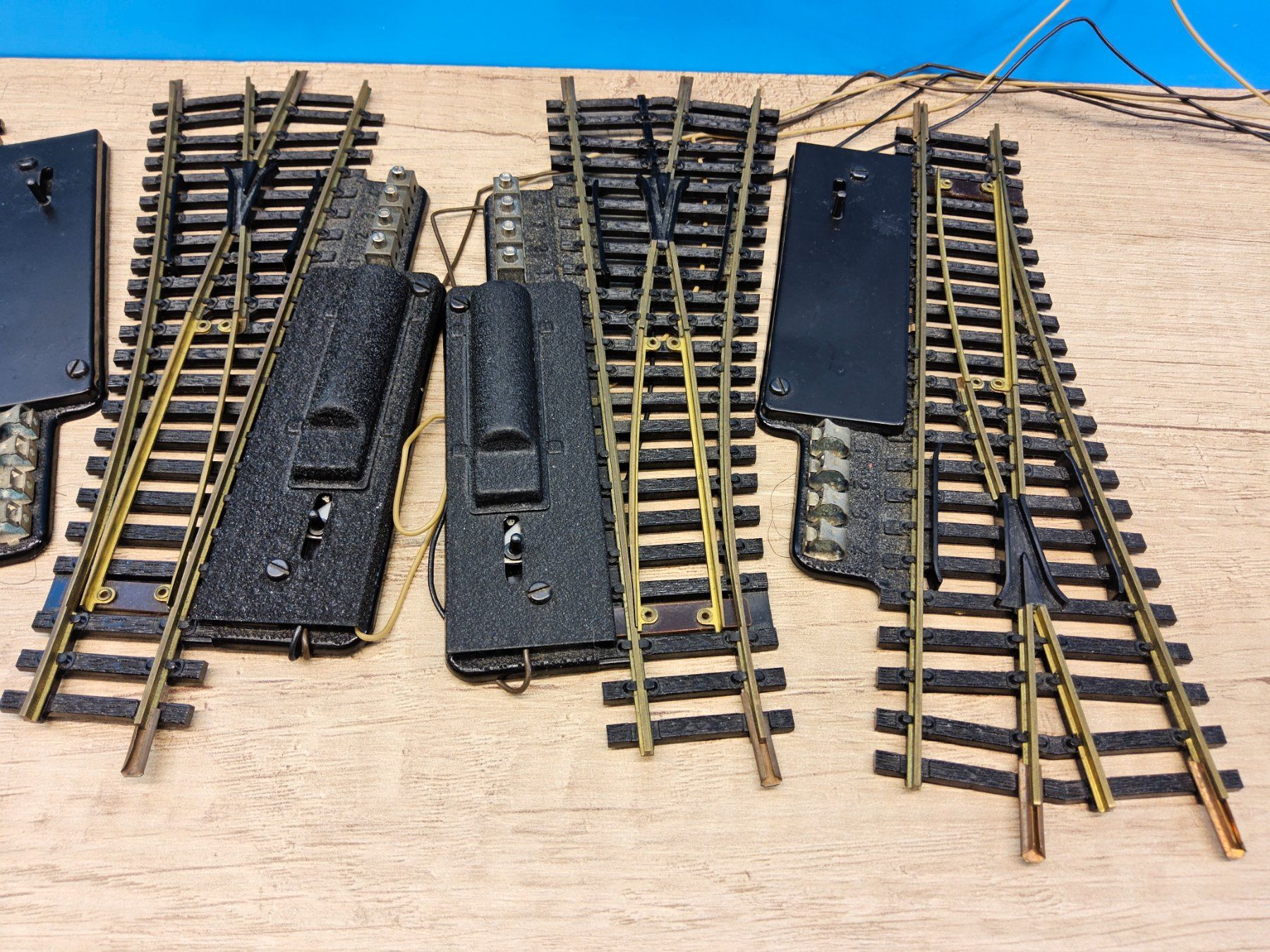 Fleischmann Modellini di ferrovie: 4 x Fleischmann 1724 messing Weichen zu Profilgleis Spur H0 – Difettoso da Uerikon venduto da Airport68 5