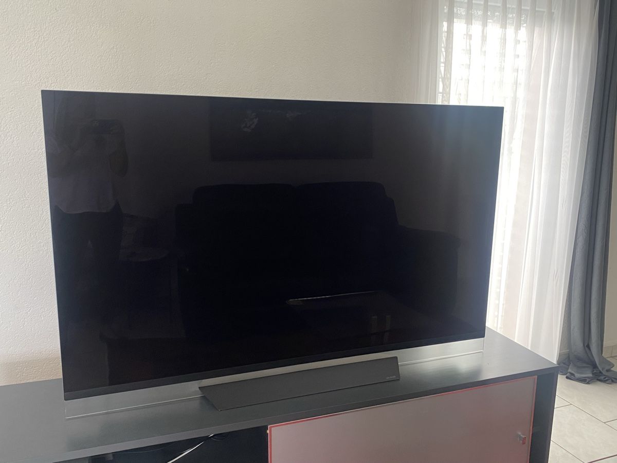 Televisori: LG OLED 65B8 4K Smart TV – Usato da Niederlenz venduto da Cristallina03 4