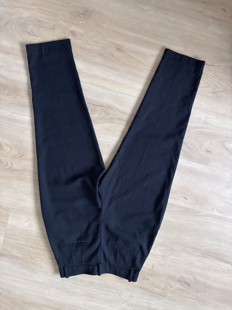 H&M Pantaloni: Schicke, schwarze Stoffhose – Usato da Zürich venduto da CaKoch17 2