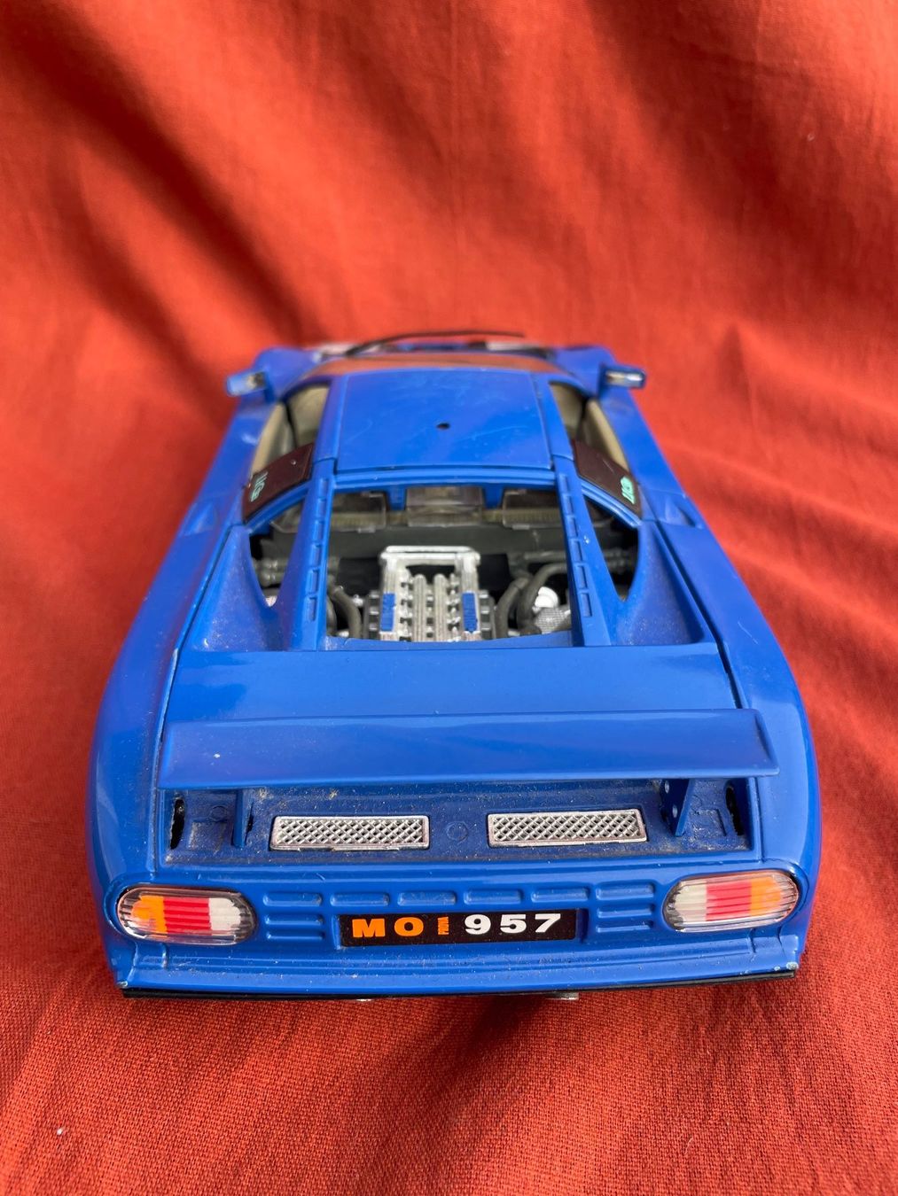 Bugatti Modellautos: Modellauto Bugatti EB110 blau Massstab 1:18 gebraucht – Gebraucht aus Luzern von nilabintang 2