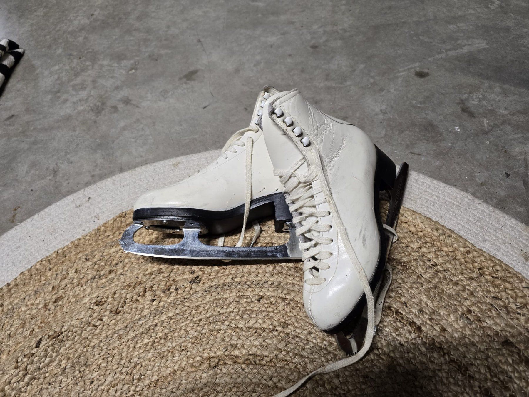 Patins à Glace Graf Standard Vintage, Cuir Noir, Taille 43, Fabrication Suisse
