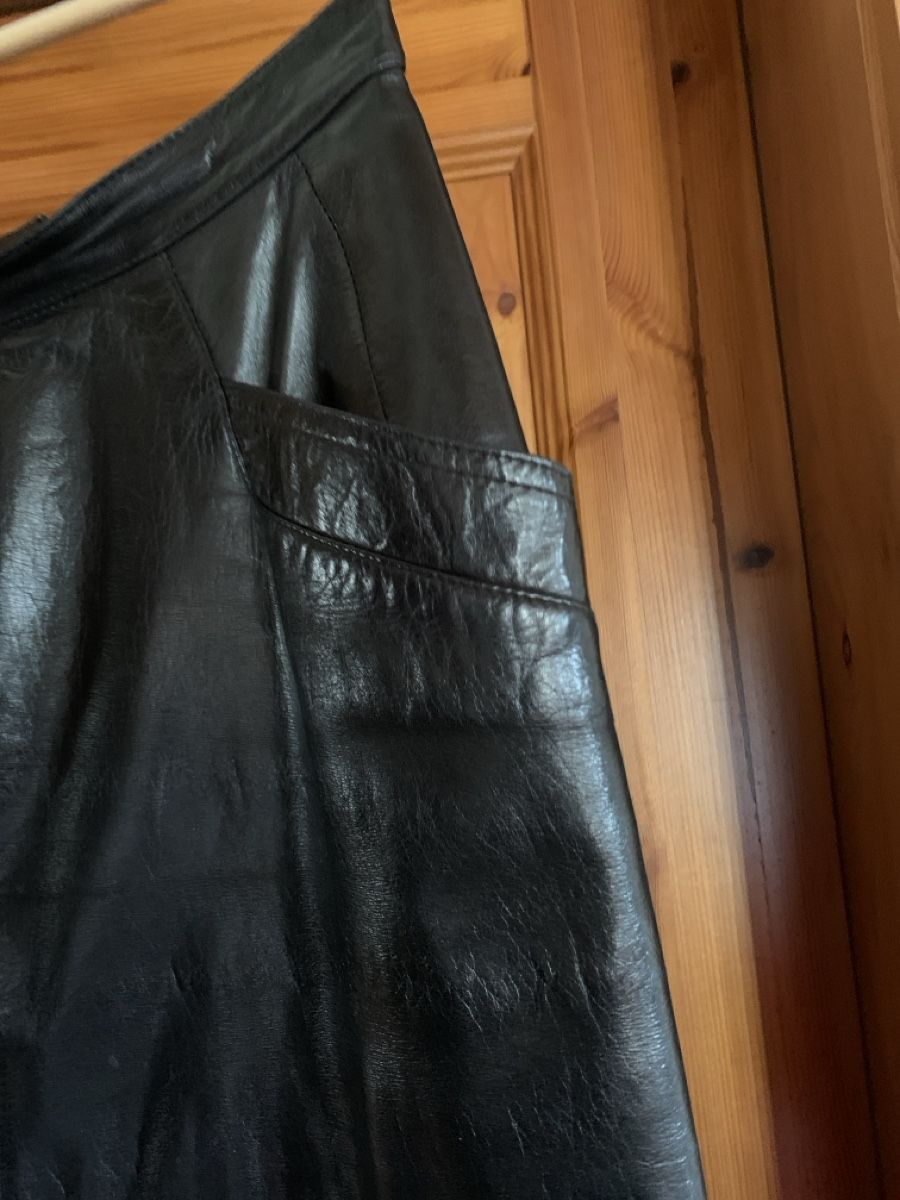 Gonne: LEONARDO schwarzer Lederrock, Gr. 40 Vintage – Usato da Malix venduto da Bigbonsay 2