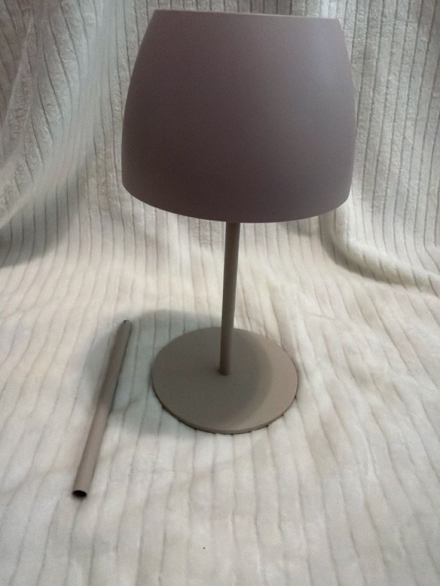Lampade: Tischleuchte LED dimmbar wiederaufladbar – Nuovo (secondo la descrizione) da Zürich venduto da Richard_Sandy 3
