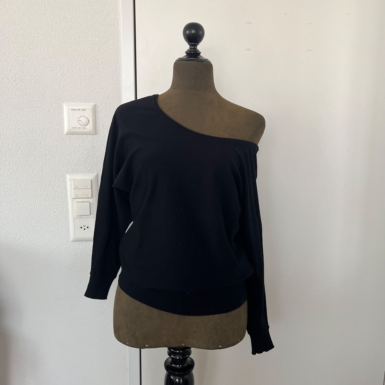 Guess Maglioni & Felpe: Guess Pullover – Usato da Zug venduto da Grc999 1