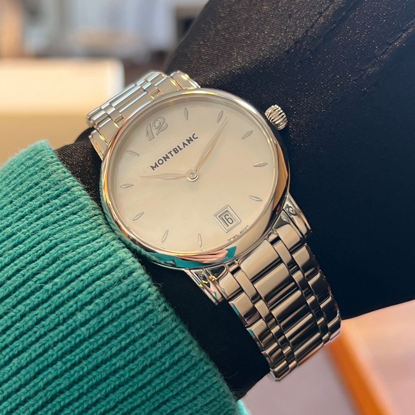 Montblanc Orologi: Montblanc Star Classique MOP Dial Quartz Full Set 7246 – Usato da Carouge GE venduto da Watchaser 3