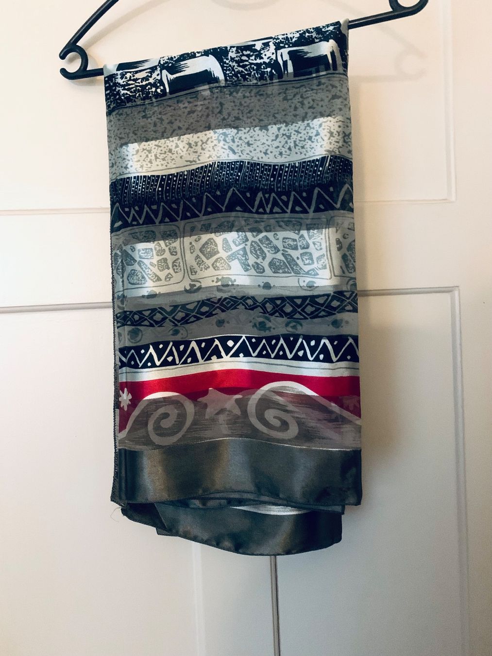 Foulard & Sciarpe: Foulard, ca. 100x100 cm – Usato da Bern venduto da Flora.Sonea