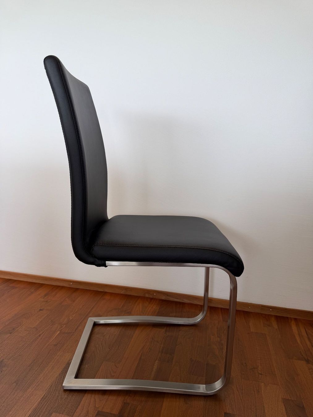 Sedie: 8er-Set Schwingstühle Esszimmerstühle Schwarz – Usato da Wauwil venduto da Tlys1 2