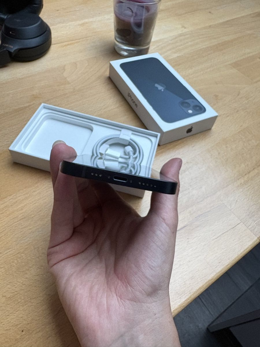 Apple Handys / Smartphones: iPhone 13, Midnight, 128GB, avec boite et cable – Gebraucht aus Fontaines NE von madamezo 5
