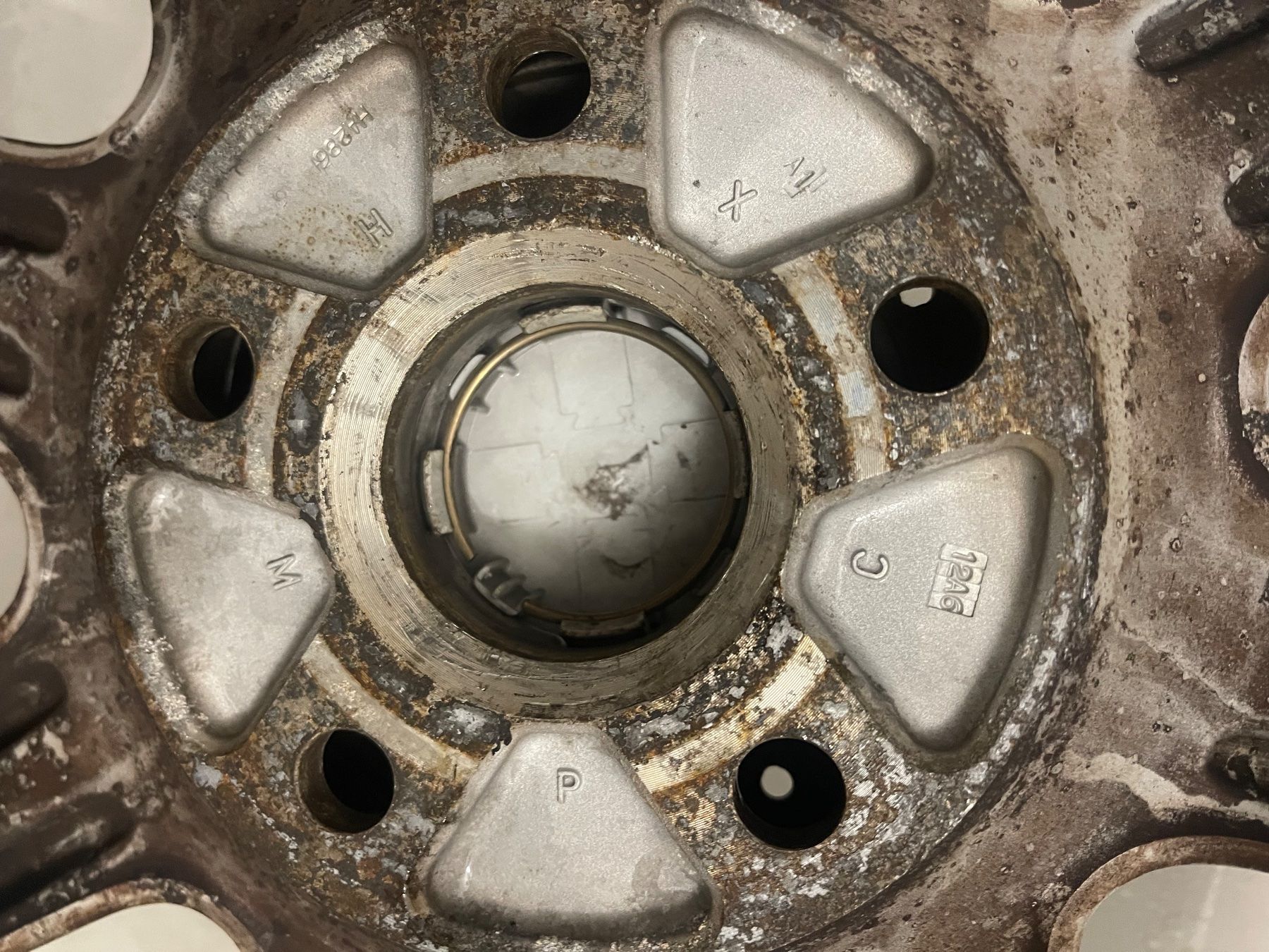 Pneus & Kompletträder: Original VW Touran Alufelgen 16” mit Sommerreifen Dunlop 205 – Gebraucht aus Luzern von and_9knl 7