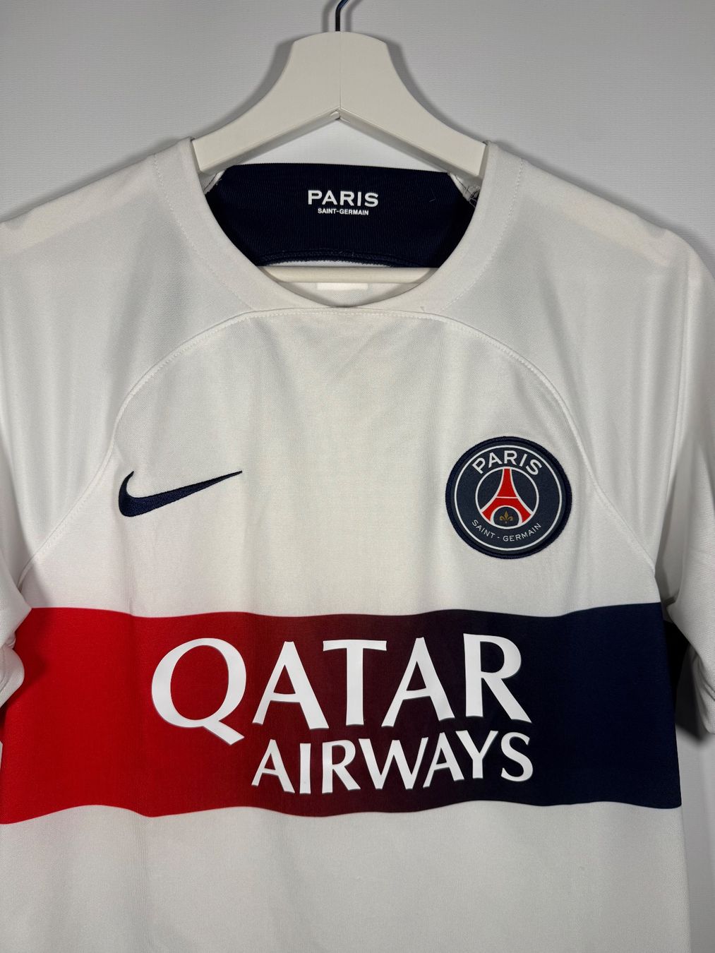 Nike Leibchen & Hosen: Nike PSG Trikot S – Gebraucht aus Mühledorf BE von ericgrunder_12 1
