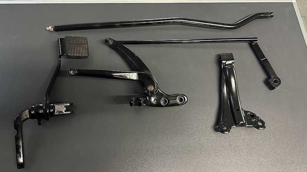 Toutes les pièces détachées moto: Fussrasten-Vorverlegung Harley-Davidson Dyna FXDLS 2016 – D'occasion à Dagmersellen par tabula_rasa 1