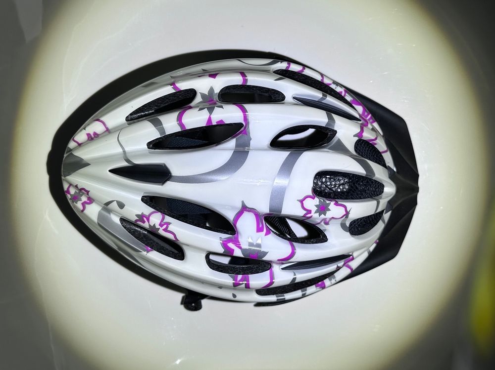 Rogelli Ferox II Casco Bici Unisex In-Mold Bianco – 23 Fori, Visiera E Zanzariera Inclusa