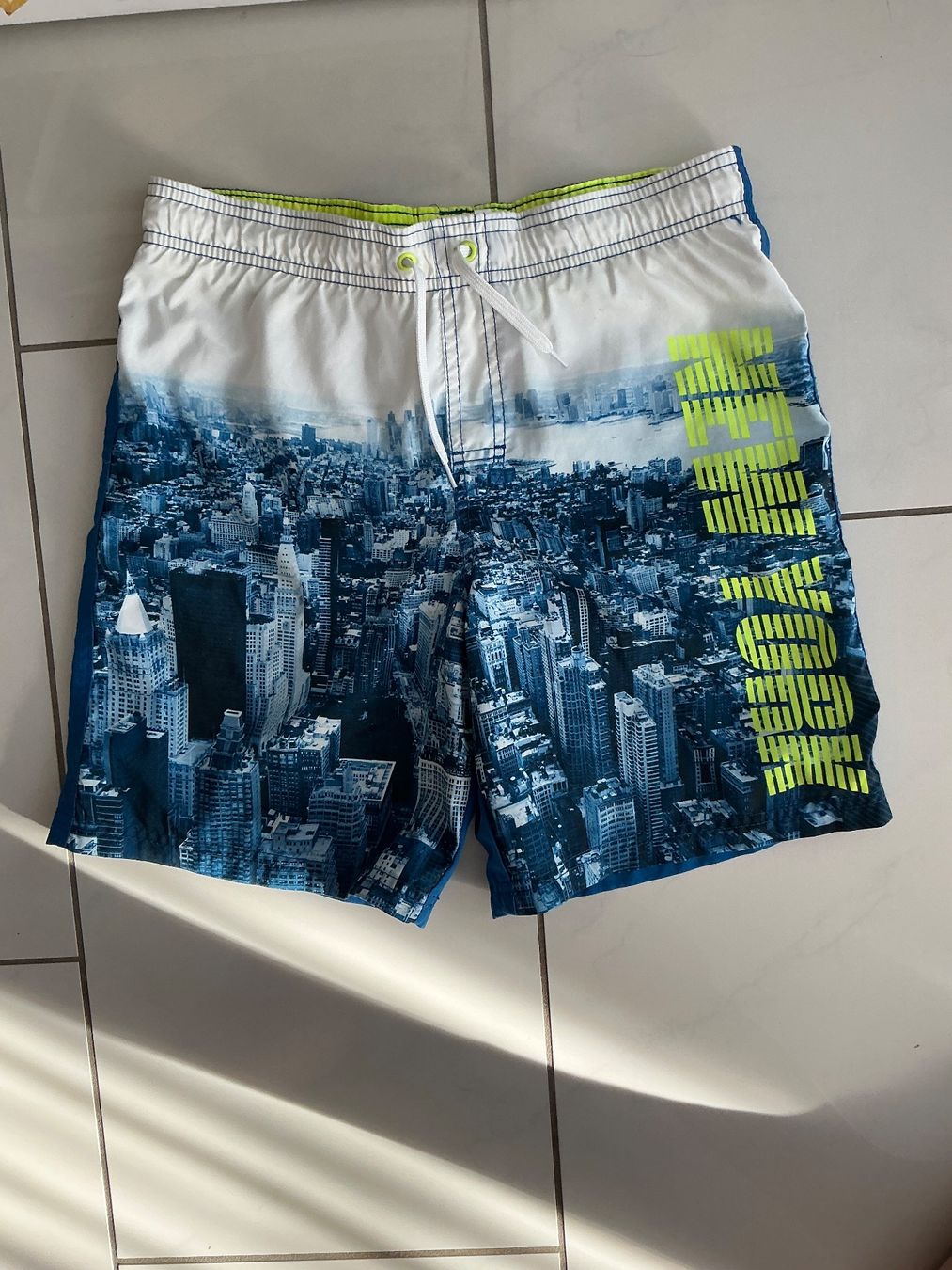 H&M Costumi da bagno: Badeshorts Gr.146/152 von H&M – Usato da Biel-Benken BL venduto da Sahra1