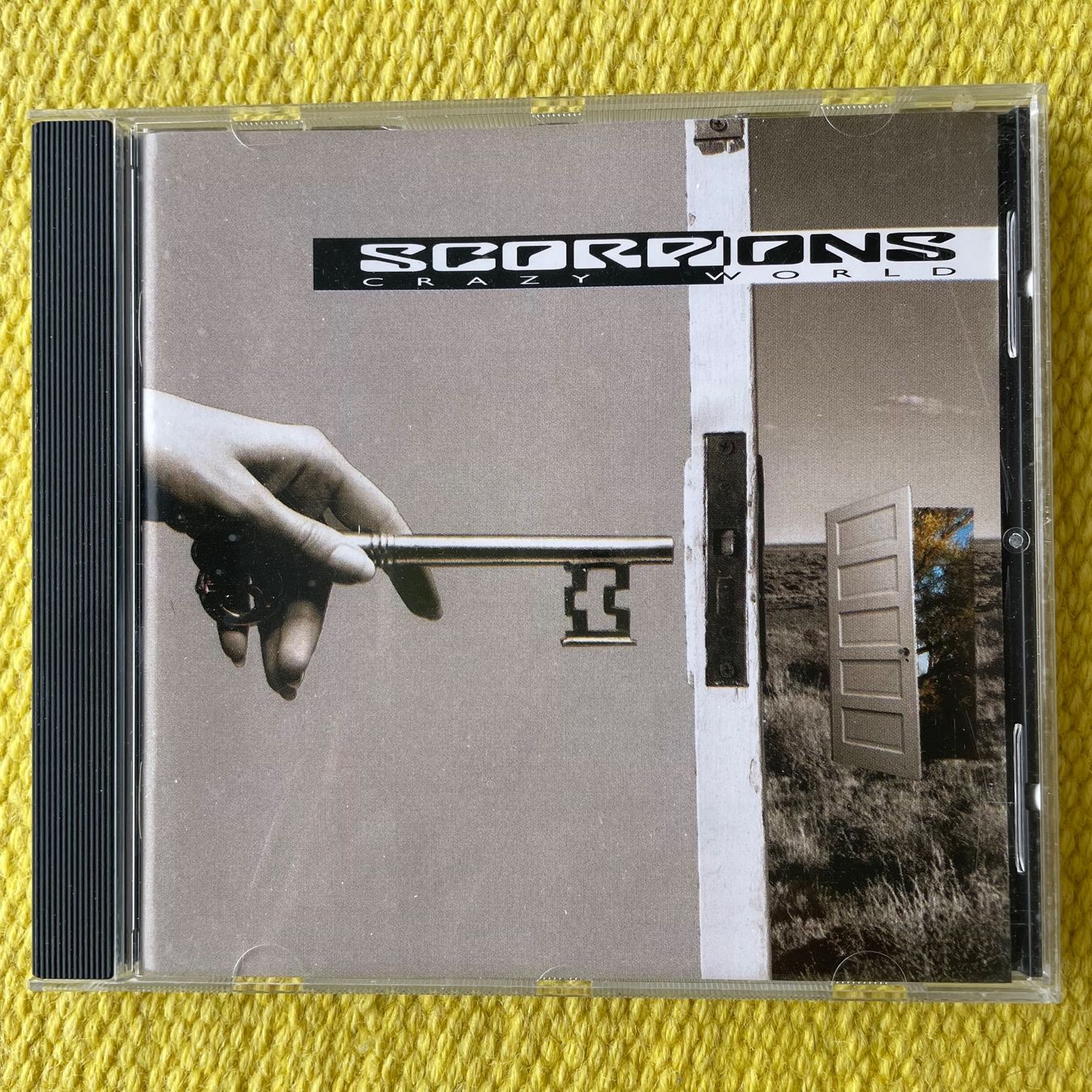 CD: SCORPIONS-CRAZY WORLD – Usato da Rorschacherberg venduto da CD-Roli