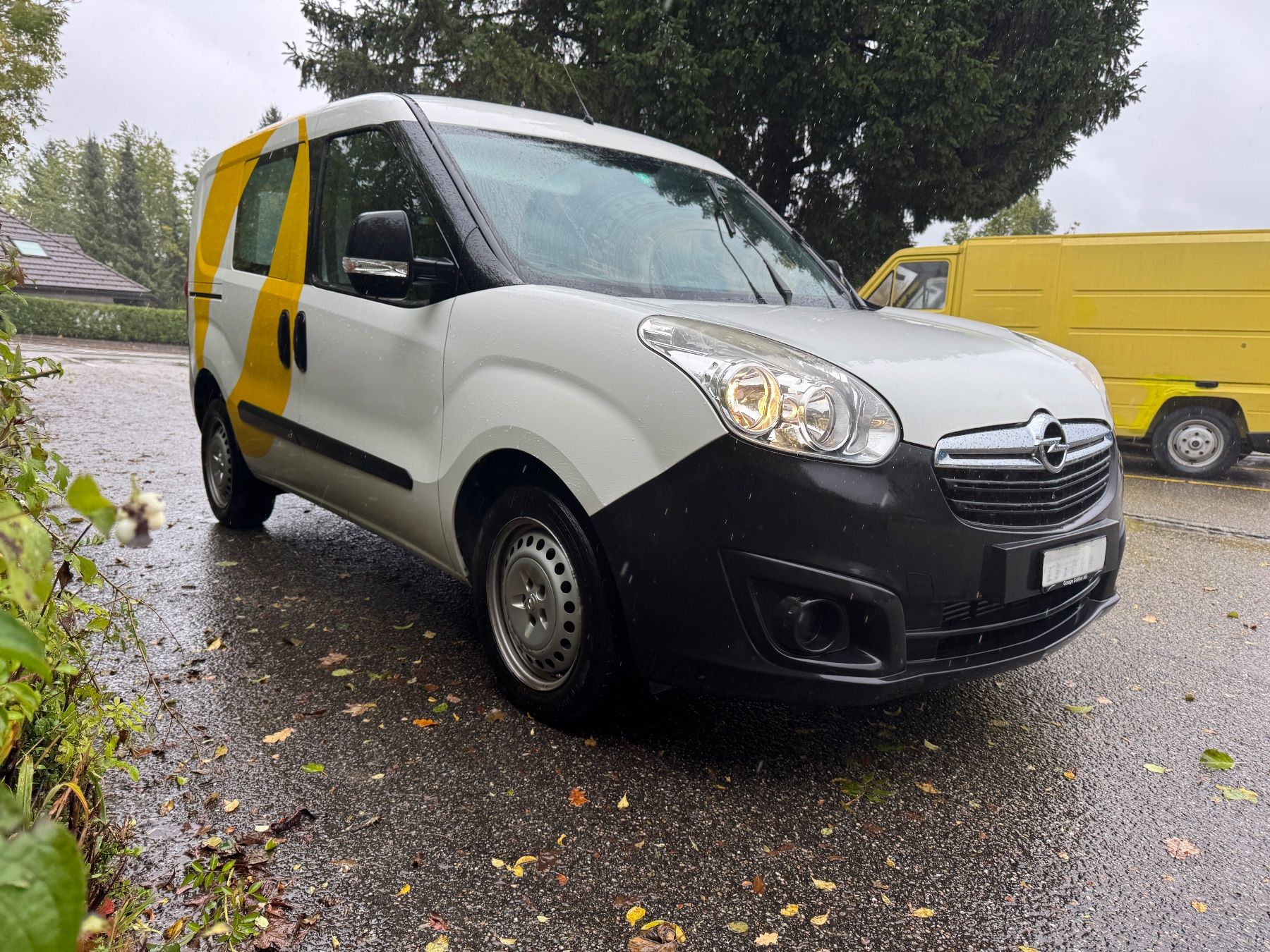 Opel Véhicules utilitaires: OPEL COMBO D 1.4 CNG – D'occasion à Niederwil SO par ipad 1